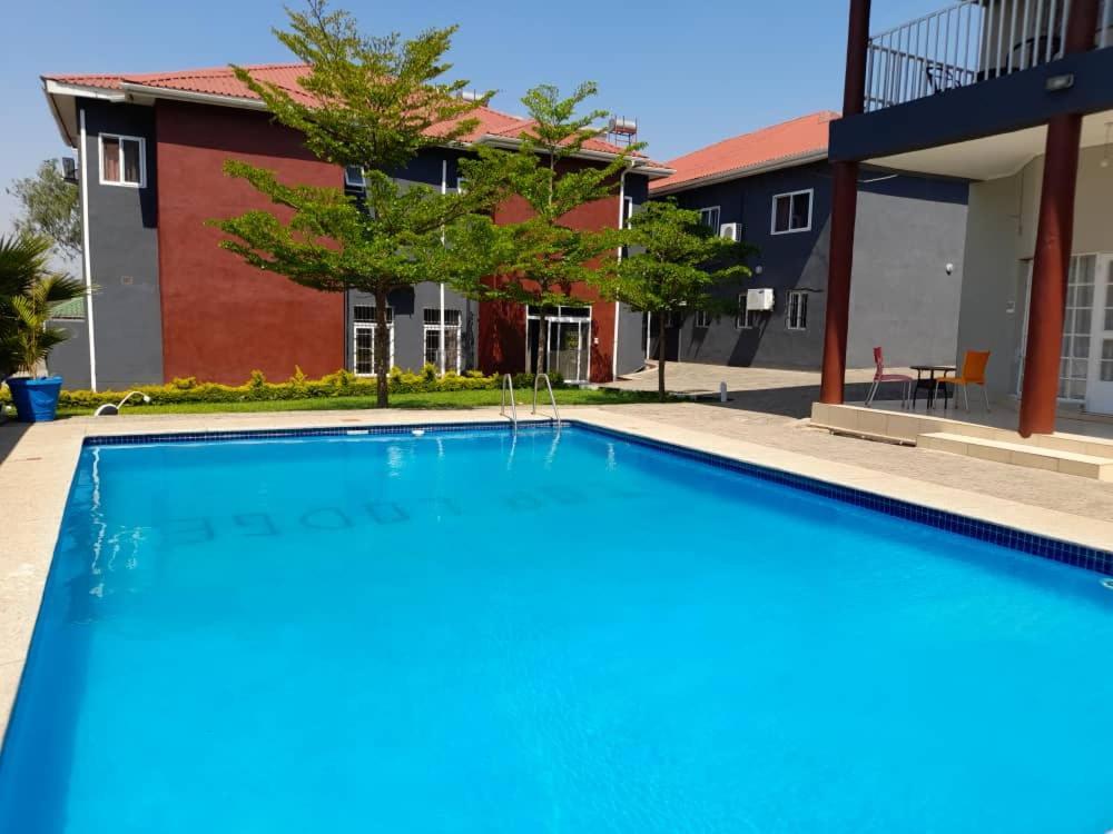 Top Lodge In Blantyre Exterior photo